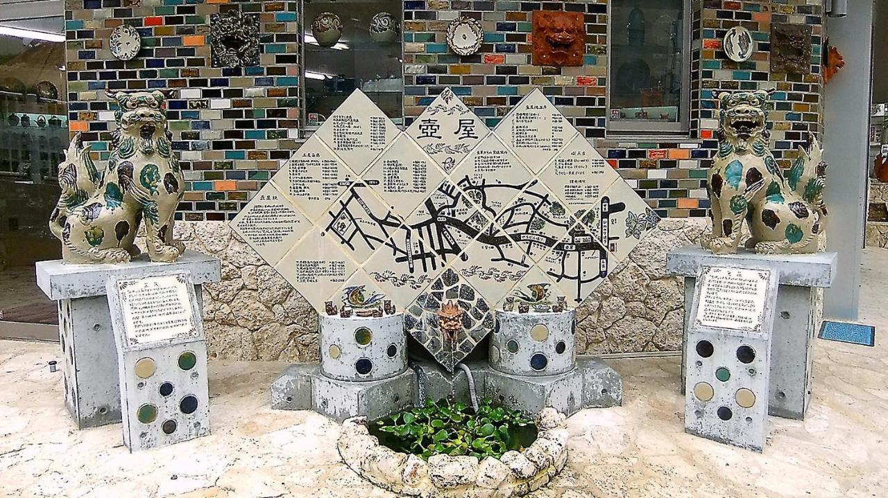 Okinawa Naha Jinjin -沖縄伝統体験型宿じんじん- Exterior foto